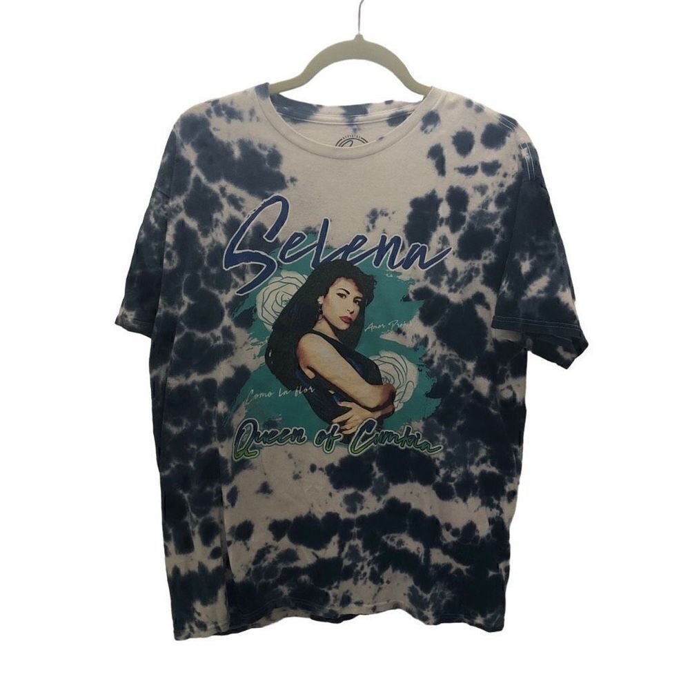 Salena Size Large (L) Blue and White Tie-Dyed T-Shirt